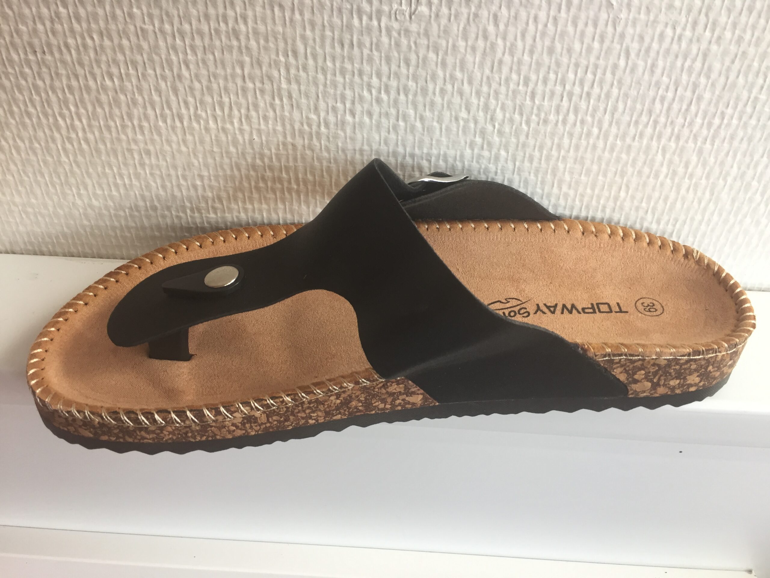 enkemand hobby Drejning Sort sandal med tåsplit fra Topway Soft – nu nedsat – HS-Shoppen